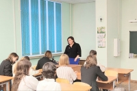 Врач-гастроэнтеролог МОКМЦ Мария Викторовна Неговелова провела занятие с учениками 10 и 11 классов